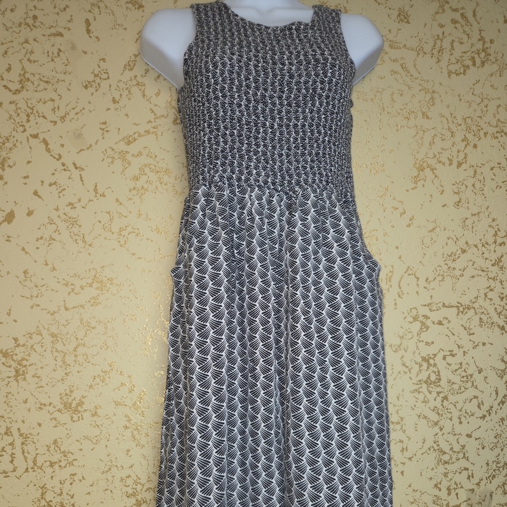 Dex Black and White Geometric Midi Dress